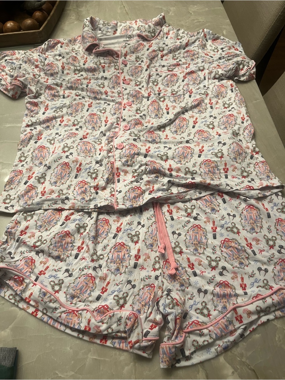 The Magic Box Disney Christmas BAMBOO White Short Pajama set